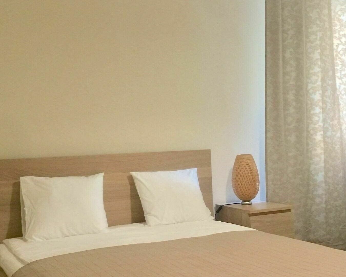 Апартаменти Apartments Next To Opera 1*